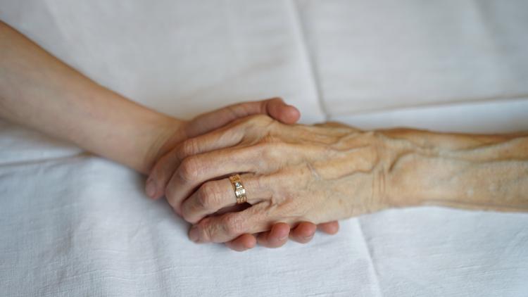 7a9f38c8-0cc9-4aff-920a-a834c30554a0 La France adopte le droit à l’aide à mourir