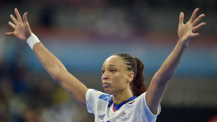 7fda0bfc-afba-4c30-bbc3-3b63038742ef Béatrice Edwige prend sa retraite sportive