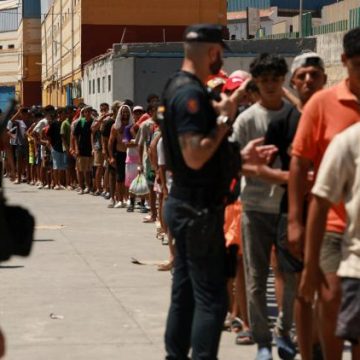 Tensions diplomatiques entre l&rsquo;Espagne et l&rsquo;Italie suite à l&rsquo;afflux de migrants à Ceuta