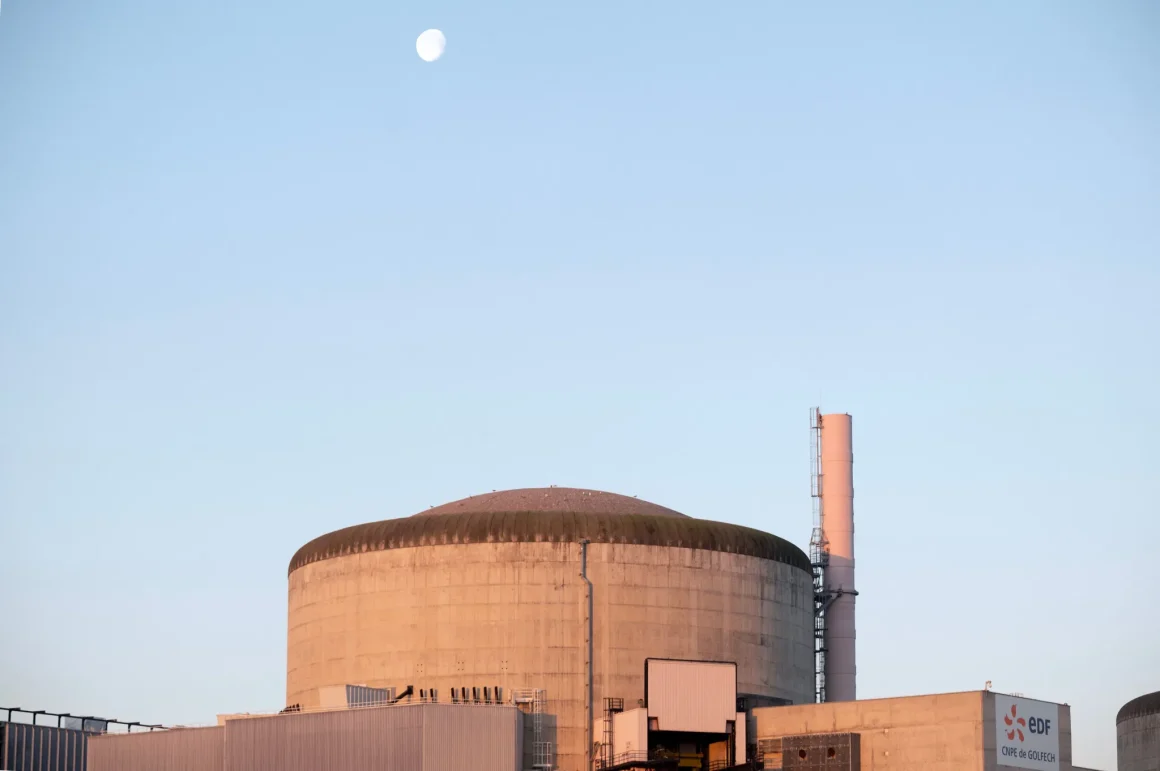 8b38f915-6cef-40b9-a608-67f8fd871f32 Les centrales nucléaires d’EDF et la chaleur : un défi environnemental