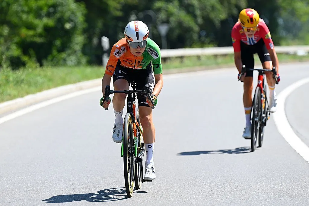 8c76af62-4b05-4bdd-a90a-03130df73936 Diffusion partielle des étapes du Tour de France Femmes: enjeux et points de vue