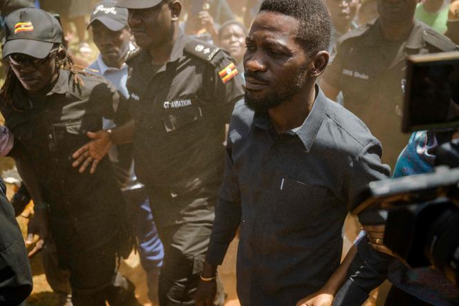 9aee63c7-3a5e-4fae-8c7a-9cc468362f68 Bobi Wine : De la Musique à l’Exil Politique
