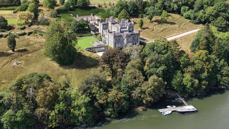 a1e4e3fc-01f3-4253-8d84-731eac91ac5b Mark Zuckerberg acquiert un château en Irlande