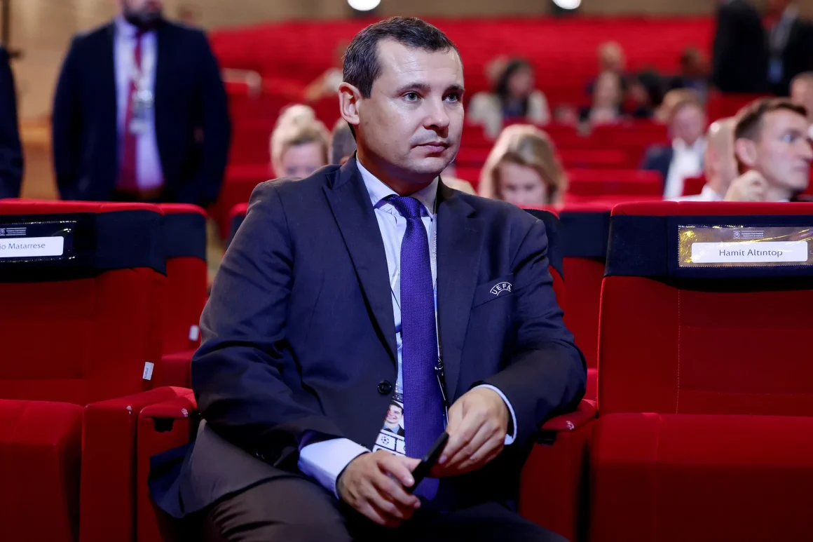 La FIFA se sépare de Kevin Lamour après des critiques de transparence