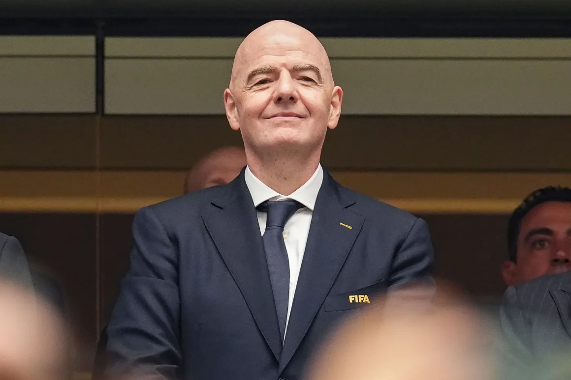 Gianni Infantino écarte Kevin Lamour à la FIFA