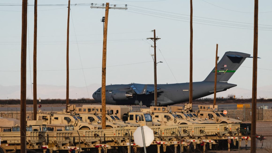 Le Pentagone et l&rsquo;expansion des data centers d&rsquo;IA sur les bases militaires