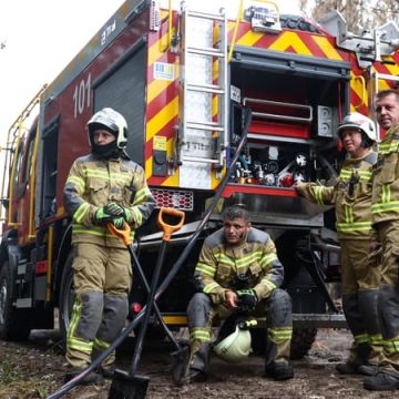 Pompiers ukrainiens mobilisés contre l&rsquo;incendie en Gironde