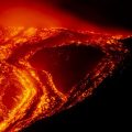 L&rsquo;activité intense de l&rsquo;Etna perturbe l&rsquo;aéroport de Catane