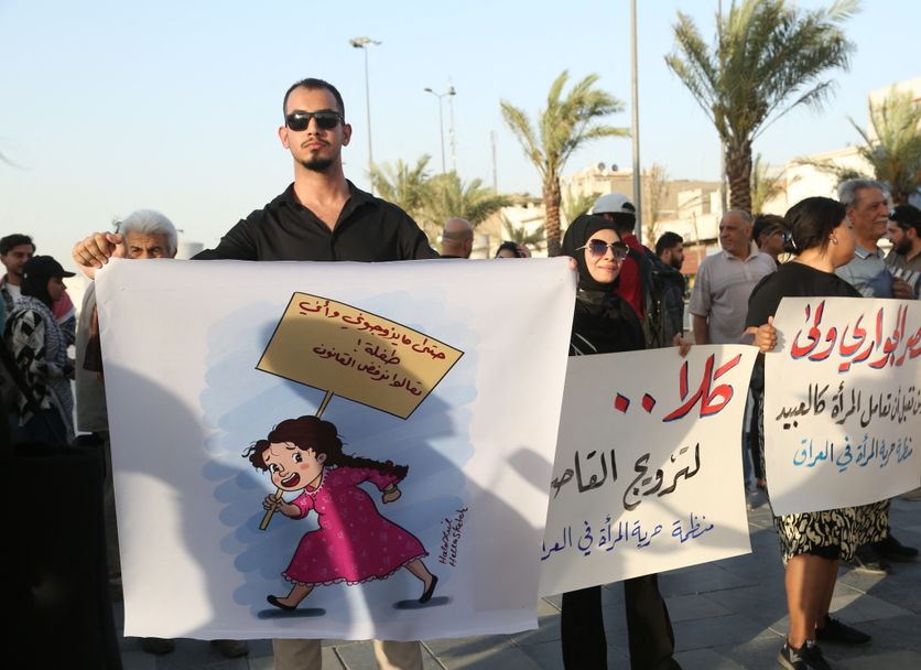 People protest new civil code bill in Iraq Mariage précoce en Irak : Réalités et témoignages