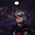 Hommages et émotion après le décès du DJ Kavinsky