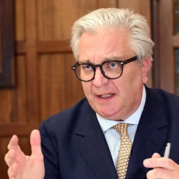 Le Prince Laurent reconnaît officiellement son fils de 26 ans