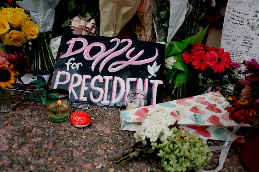 The U.S. Remembers Dolly Parton Hommage à Dolly Parton : Une icône de la musique disparue