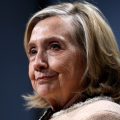 Hillary Clinton critique la décoration de la Maison Blanche par Donald Trump