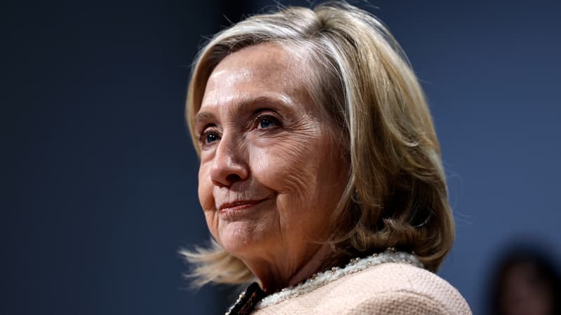 dce2da3c-8db8-40c0-bd4a-d296a9647a85 Hillary Clinton critique la décoration de la Maison Blanche par Donald Trump