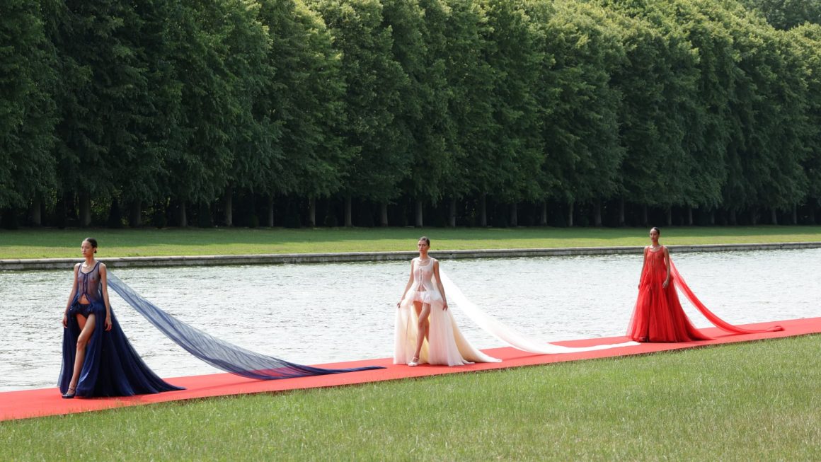 e7649652-8074-4ea7-bab2-24f056780444 La Quête des Lieux Originaux pour la Fashion Week