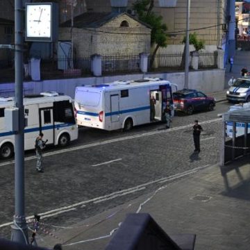 eb4fb6b5-b63d-455b-9bb5-4e85032b31aa Explosion dans un café à Moscou : bilan et investigations en cours
