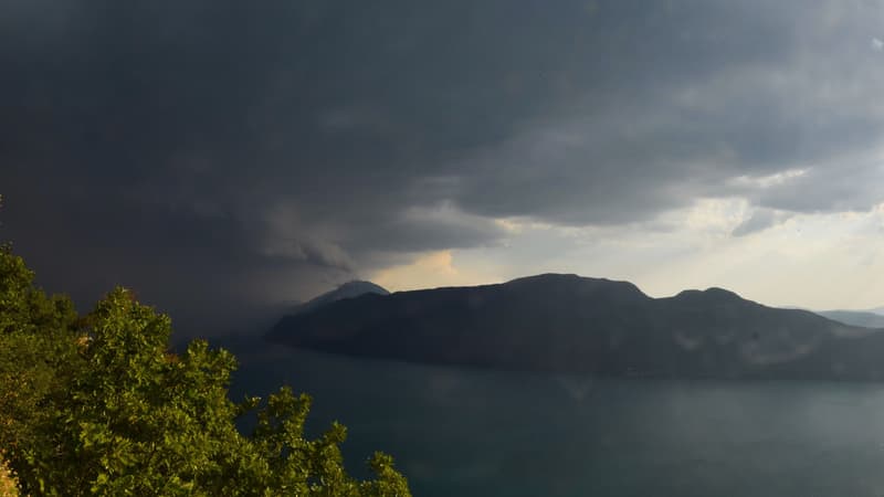 ef3c1452-6921-43dc-b66e-0bc2faaea424 Violents orages sur plusieurs départements