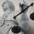 Cinq hommes poursuivis pour chants racistes lors d’une feria dans l’Ain
