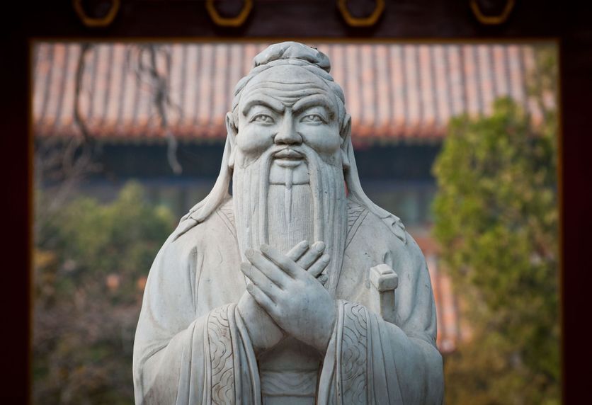 statue of Confucius in Temple of Confucius in Beijing, China Rencontre inédite entre dirigeants chrétiens et confucéens en Corée du Sud
