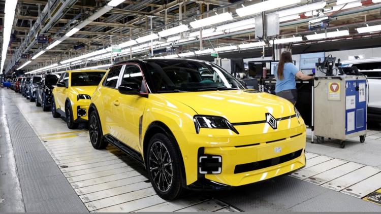 f7a3213d-843d-405a-88af-1af89c29db63 Les ventes de voitures électriques atteignent un nouvel apogée en France