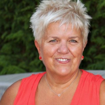 faaf06f5-1176-405c-b3f5-ed7d00395270 Mimie Mathy fait face à des défis de santé
