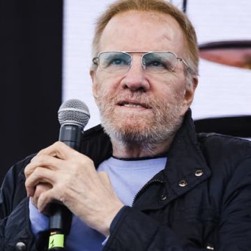 Christopher Lambert rassure ses fans après un malaise
