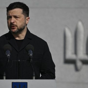 Zelensky insiste sur des discussions directes pour résoudre le conflit territorial