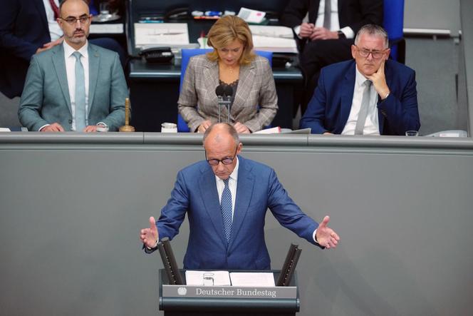 0e600e3c-8ca2-4c86-85f5-903cecd3f467 Débat sur l’immigration au Bundestag : critiques du chancelier envers l’AfD