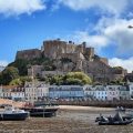 Voyage à travers Jersey et Guernesey : Sur les traces de Victor Hugo