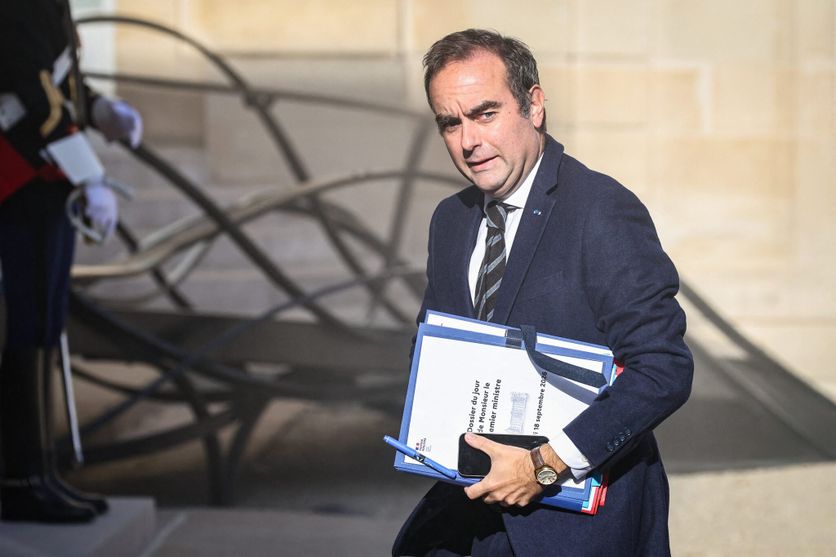 chefs de parti représentés au Parlement, au palais de lElysée Lecornu promet un soutien financier accru pour les départements