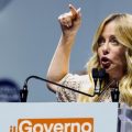 Giorgia Meloni et l&rsquo;interdiction du voile intégral à l&rsquo;école