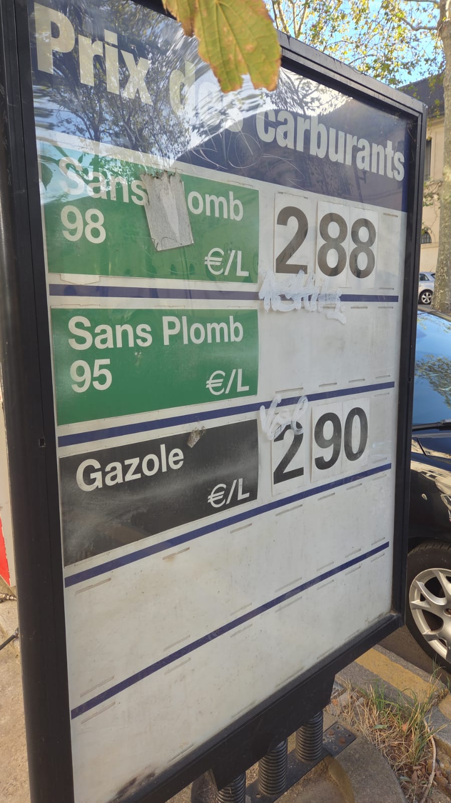 33d4db65-6102-4d44-9f6b-c615516d081c Le gouvernement face à la crise des carburants : des mesures annoncées