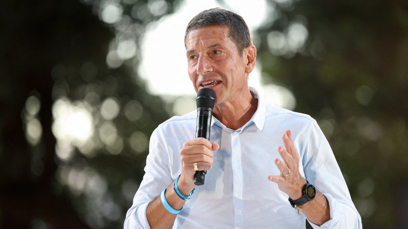 36da5379-657f-46df-bf2a-116cec75aea9 David Lisnard poursuit son engagement à l’AMF malgré sa candidature présidentielle