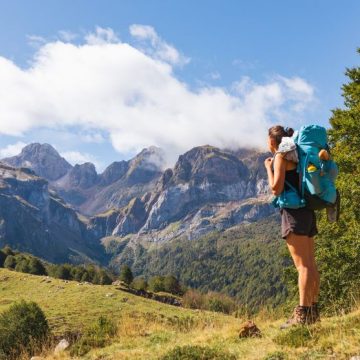 La fusion de spiritualité et réseaux sociaux sur les chemins de Compostelle