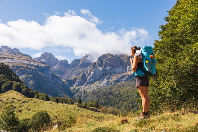 FRANCE-PYRENEES-HIKE-PILGRIMAGE La fusion de spiritualité et réseaux sociaux sur les chemins de Compostelle