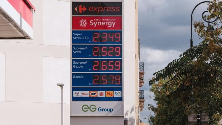 557c836a-0d18-4b74-99ff-faed8a3bffa4 La hausse mondiale des prix du carburant provoque des manifestations