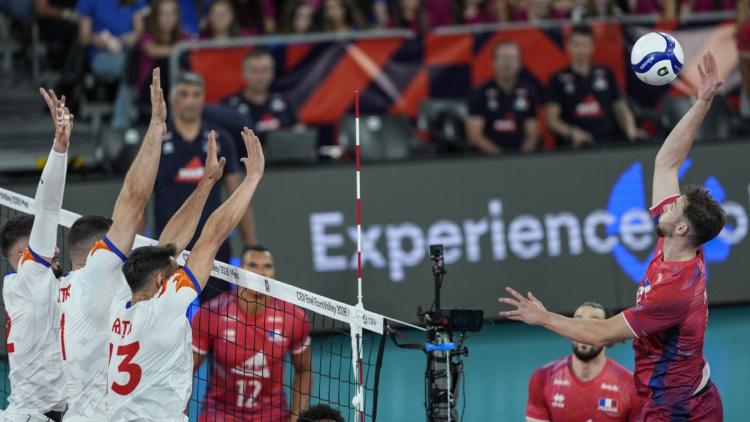 5837cde0-4894-4881-a55c-975bf875554f L’équipe de France en demi-finales après une victoire contre la Roumanie