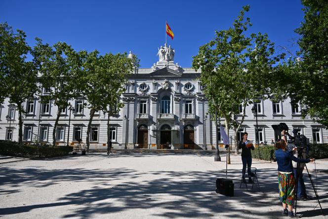 63941295-a57c-47e2-8541-eee87ab1611a Suspension du droit de vote des descendants d’exilés sous Franco en Espagne