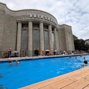 Une piscine en plein air comme geste politique à Berlin