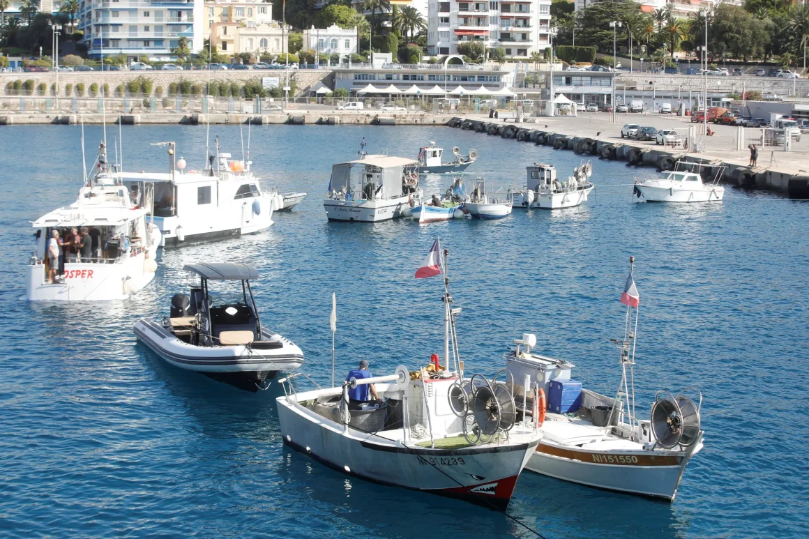 69cab69a-f62a-4eec-b08c-af5a030129dd Les pêcheurs face aux défis du carburant : des solutions en cours d’exploration