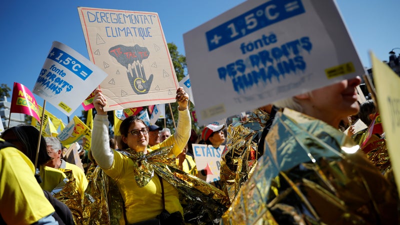 76a2ab1d-0251-4dc1-89e1-b95dd00b3747 Mobilisation à Poitiers pour le climat et la justice sociale