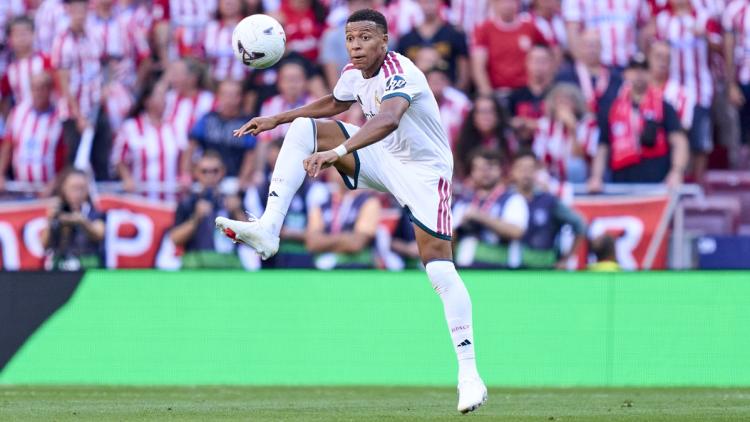 81d7c9d8-7fb6-41d4-ab05-585d4331cda4 Kylian Mbappé et son changement de sponsor : premières impressions