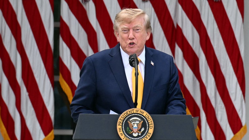 8da570b6-486f-4f8d-a58c-364ff8f19821 Trump TV : Réponse de la Maison Blanche aux médias américains