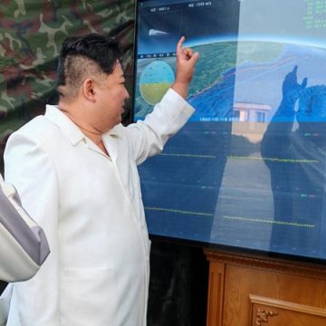Kim Jong Un supervise de nouveaux essais d&rsquo;armement en Corée du Nord