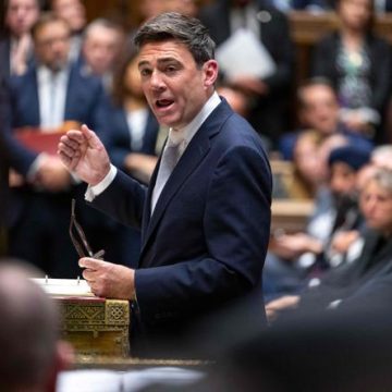 Andy Burnham et le nouveau contrôle de l&rsquo;État au Royaume-Uni