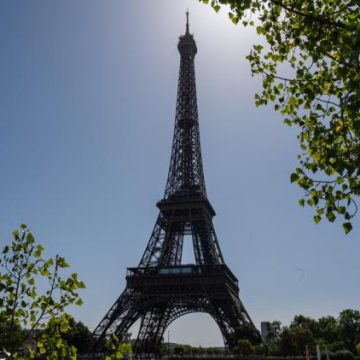 La réouverture de la tour Eiffel après un mouvement de grève