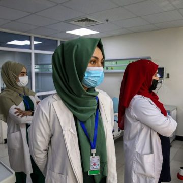 Les étudiants afghans confrontés à des défis au Pakistan