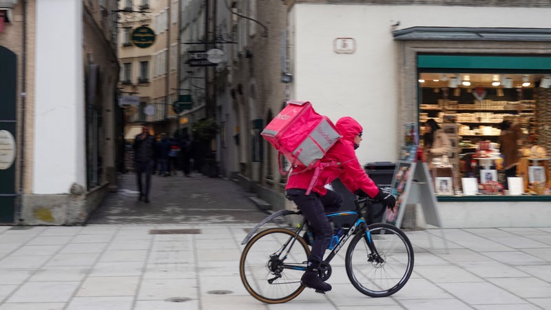 ee97db49-0f2d-4df7-8d02-9604ae9f6b56 Livreurs de Foodora en quête de justice