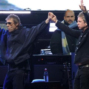 f48777f2-b2ed-421c-854e-7c31693425dc Les frères Gallagher envisagent une tournée d’Oasis