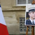 Mémoire d&rsquo;un héros : Arnaud Beltrame et les attentats de Trèbes
